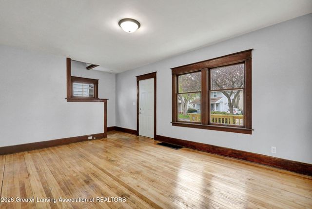 1136 W Allegan Street, Lansing, MI 48915