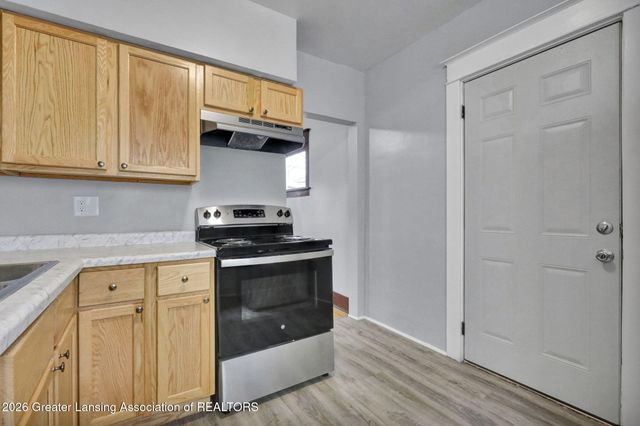 1136 W Allegan Street, Lansing, MI 48915