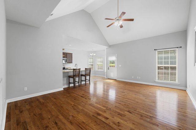574 Titanium Drive, Hixson, TN 37343