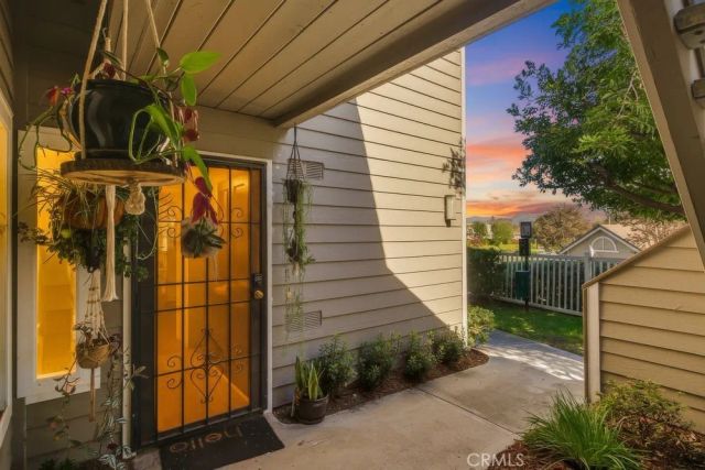 1059 Shadowridge Drive 1, Vista, CA 92081
