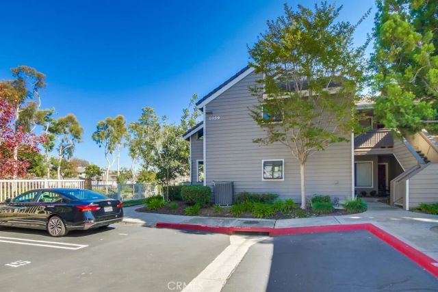 1059 Shadowridge Drive 1, Vista, CA 92081