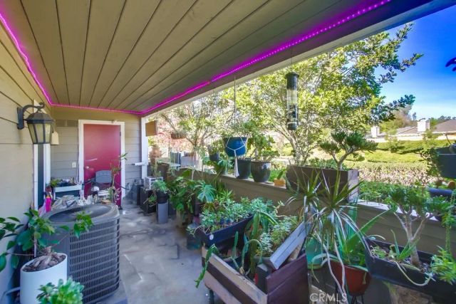 1059 Shadowridge Drive 1, Vista, CA 92081