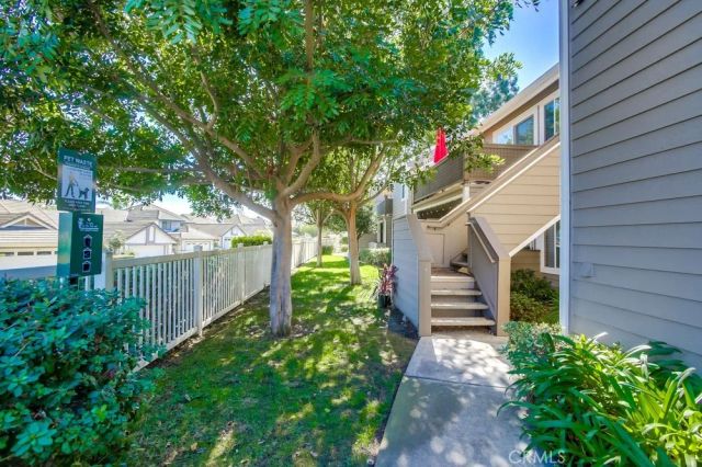1059 Shadowridge Drive 1, Vista, CA 92081