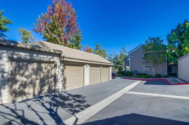 1059 Shadowridge Drive 1, Vista, CA 92081