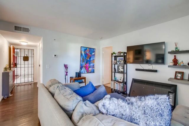 1059 Shadowridge Drive 1, Vista, CA 92081