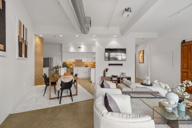 1200 Washington St 216, Boston, MA 02118