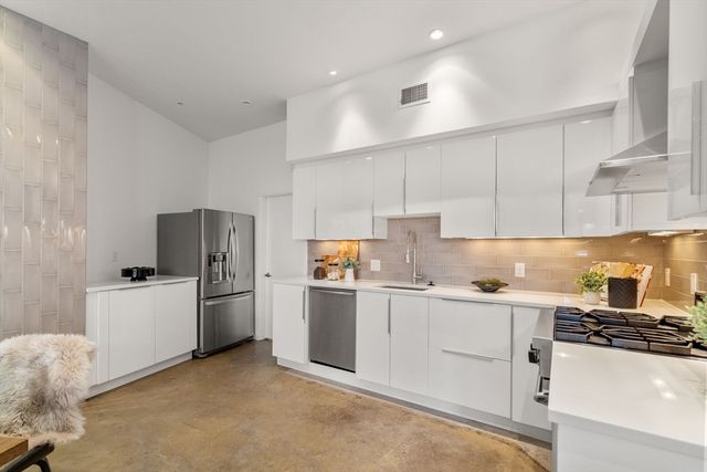 1200 Washington St 216, Boston, MA 02118