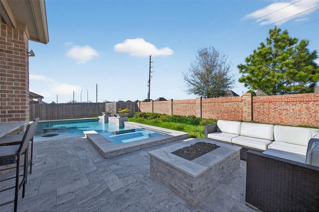 19826 Southern Stream Drive, Cypress, TX 77433