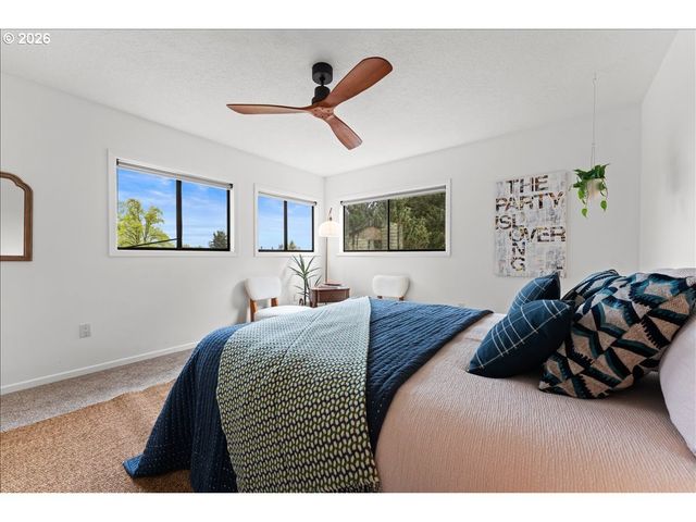 7720 Sw RUBY Ter, Portland, OR 97219