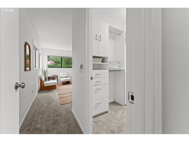 7720 Sw RUBY Ter, Portland, OR 97219