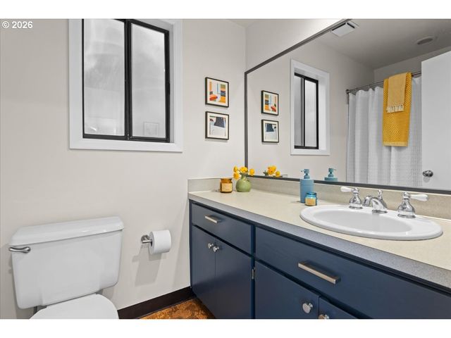 7720 Sw RUBY Ter, Portland, OR 97219