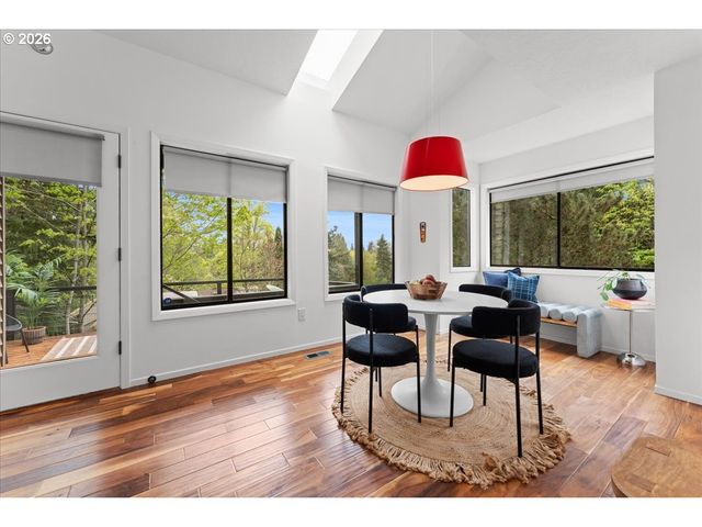 7720 Sw RUBY Ter, Portland, OR 97219