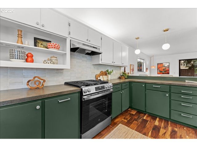 7720 Sw RUBY Ter, Portland, OR 97219