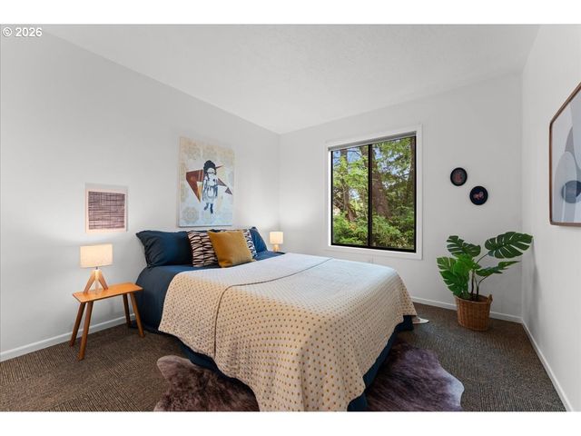 7720 Sw RUBY Ter, Portland, OR 97219