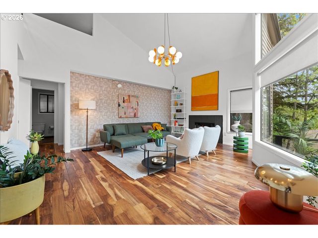 7720 Sw RUBY Ter, Portland, OR 97219