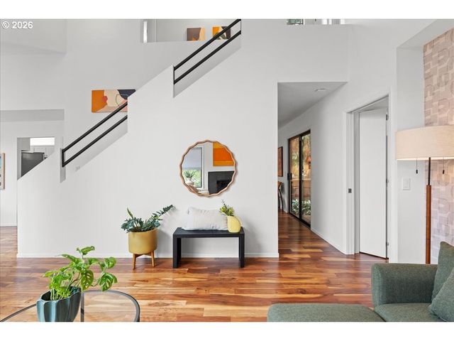 7720 Sw RUBY Ter, Portland, OR 97219