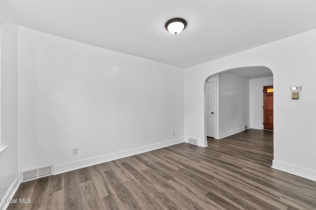 1158 Lexington Avenue, Schenectady, NY 12309