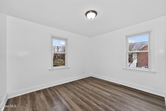 1158 Lexington Avenue, Schenectady, NY 12309
