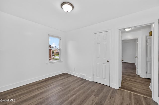 1158 Lexington Avenue, Schenectady, NY 12309