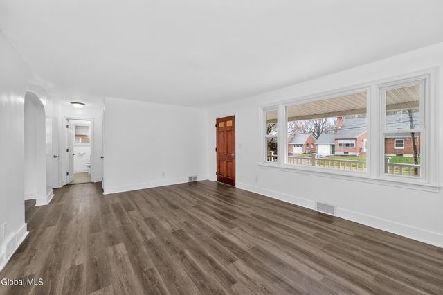 1158 Lexington Avenue, Schenectady, NY 12309