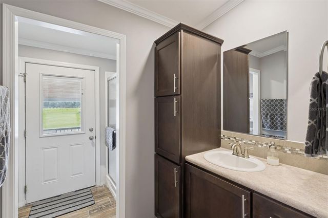 5670 CR 577, Center Hill, FL 33514