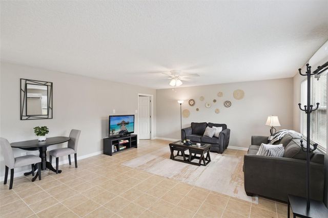 5670 CR 577, Center Hill, FL 33514