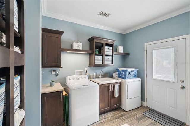 5670 CR 577, Center Hill, FL 33514