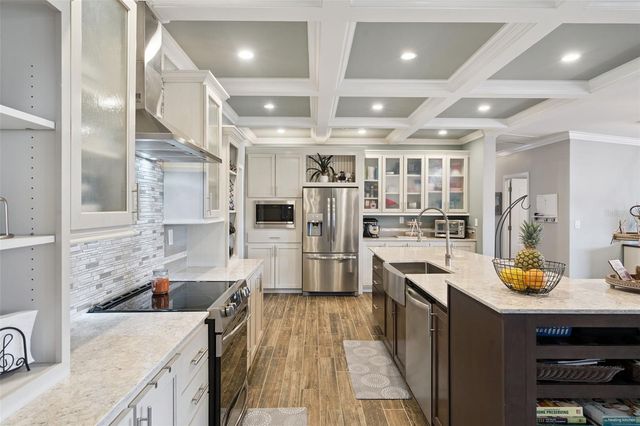 5670 CR 577, Center Hill, FL 33514