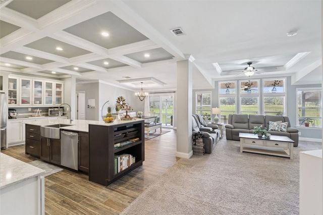 5670 CR 577, Center Hill, FL 33514