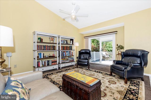 105 CROSSING POINTE CT, Frederick, MD 21702