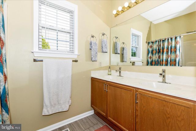 105 CROSSING POINTE CT, Frederick, MD 21702
