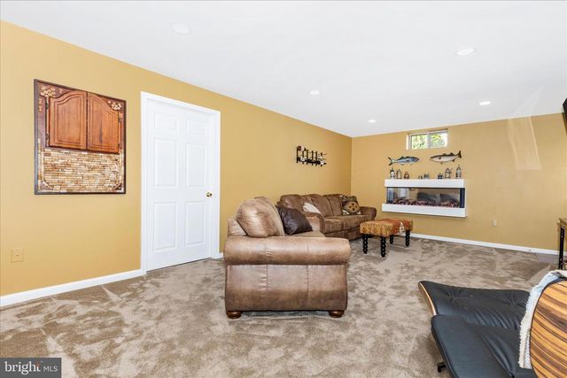 105 CROSSING POINTE CT, Frederick, MD 21702
