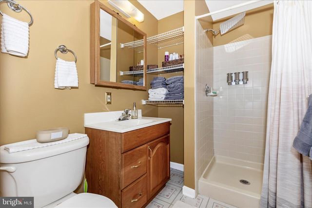 105 CROSSING POINTE CT, Frederick, MD 21702