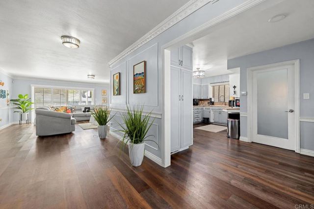 4064 Acacia Street, Riverside, CA 92503