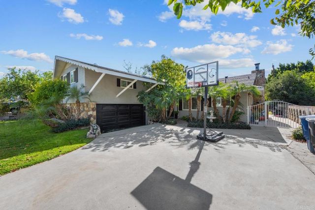 4064 Acacia Street, Riverside, CA 92503