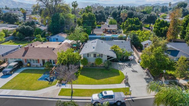 4064 Acacia Street, Riverside, CA 92503