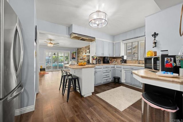 4064 Acacia Street, Riverside, CA 92503