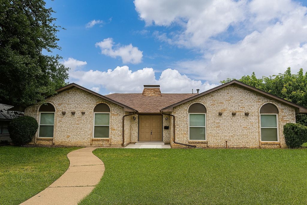 3155 Darvany Drive, Dallas, TX 75220