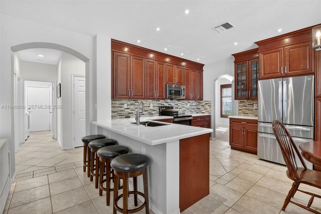 1866 NW 127th Ave, Pembroke Pines, FL 33028