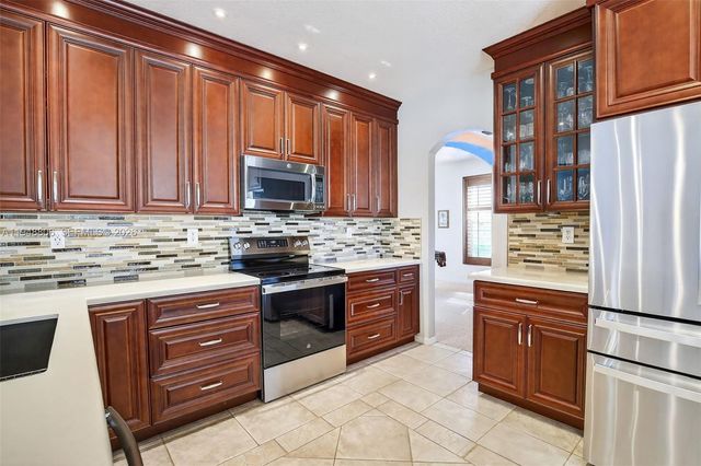 1866 NW 127th Ave, Pembroke Pines, FL 33028