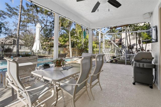 1866 NW 127th Ave, Pembroke Pines, FL 33028