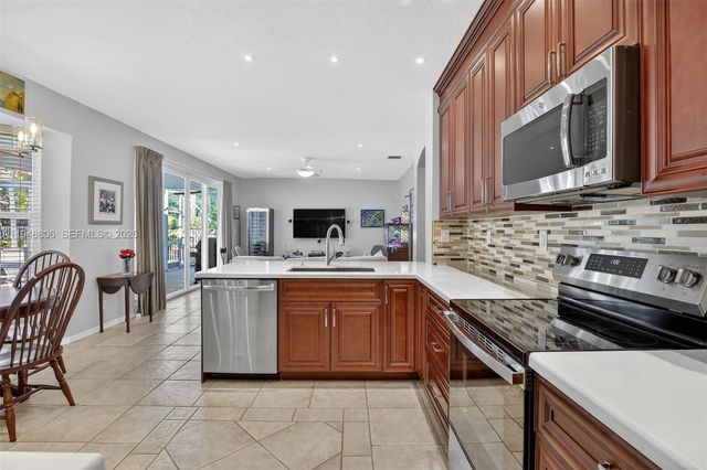 1866 NW 127th Ave, Pembroke Pines, FL 33028