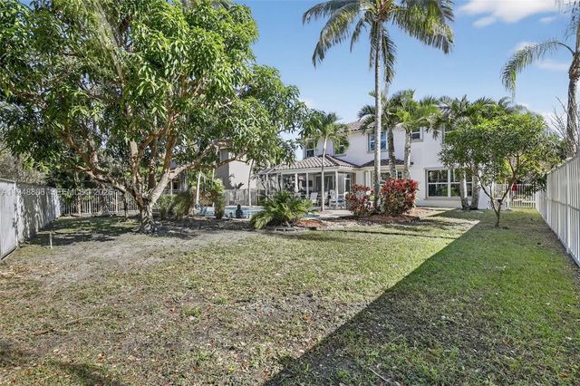 1866 NW 127th Ave, Pembroke Pines, FL 33028