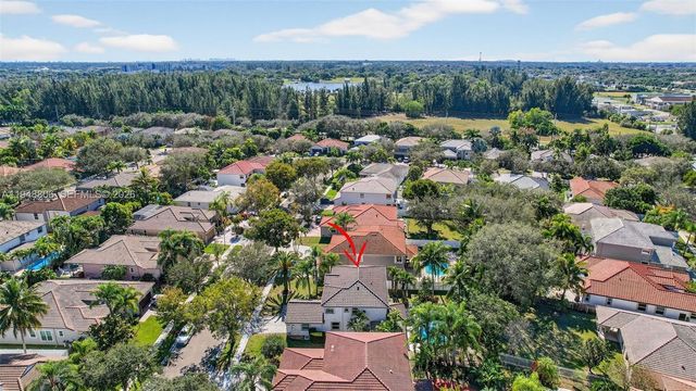 1866 NW 127th Ave, Pembroke Pines, FL 33028