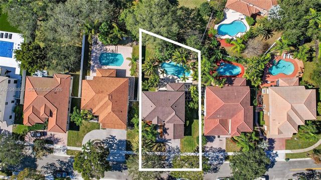 1866 NW 127th Ave, Pembroke Pines, FL 33028