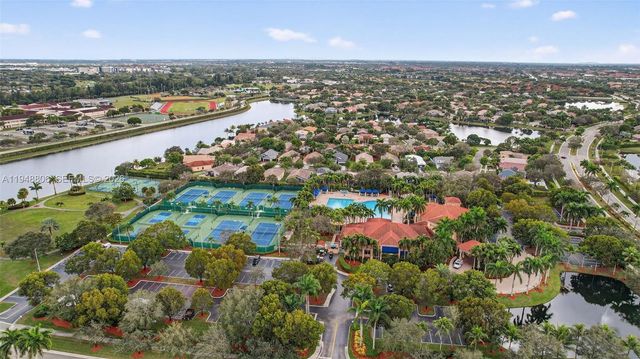 1866 NW 127th Ave, Pembroke Pines, FL 33028