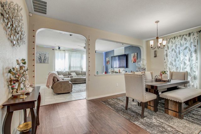 285 Kat Garnet DR, Kyle, TX 78640