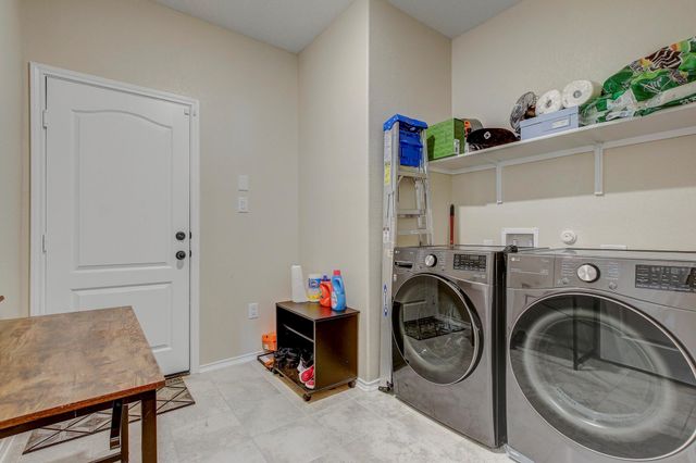 285 Kat Garnet DR, Kyle, TX 78640