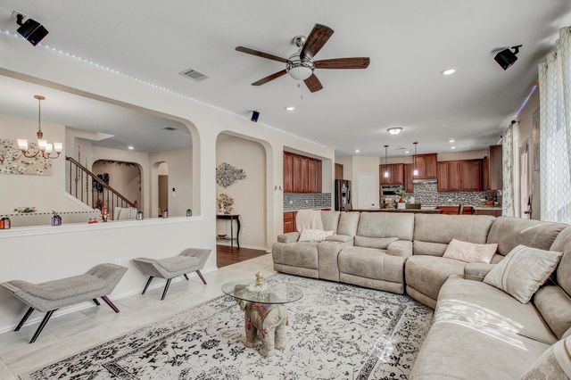 285 Kat Garnet DR, Kyle, TX 78640