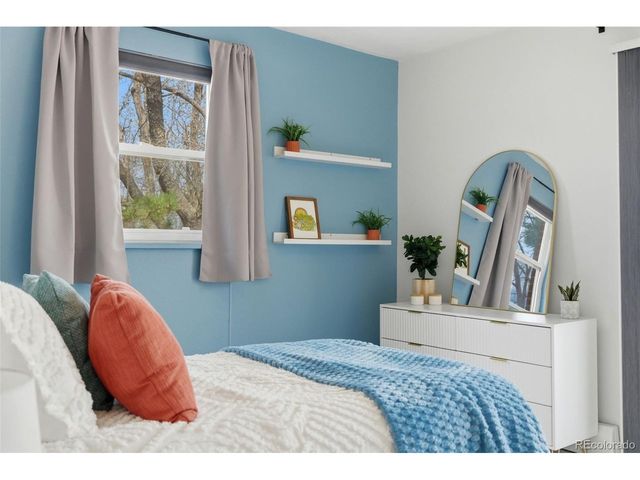 1564 E Easter Cir, Centennial, CO 80122